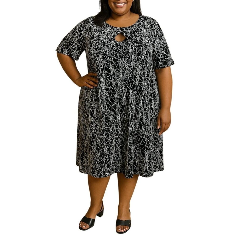 Avenue Plus Size 26/28 Dress Womens Black White Abstract Print Keyhole